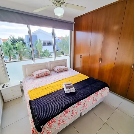 Vila With Private Pool And Bbq Larnaca