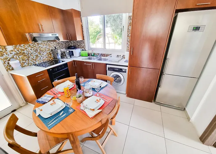 ヴィラ With Private Pool And Bbq ラルナカ